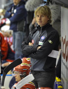 Shampo fortsetter som VIF-trener