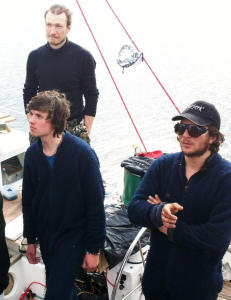 - Umulig � gjemme seg n�r man seiler med piratflagg