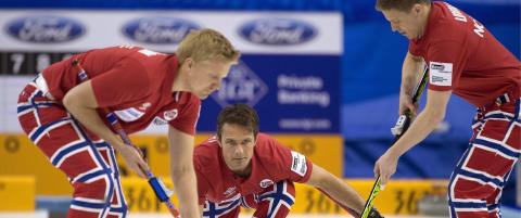 Curlinggutta henger med i kampen om sluttspill