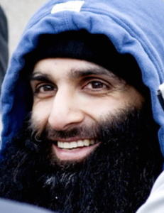 Politiet trodde Bhatti hadde pistol
