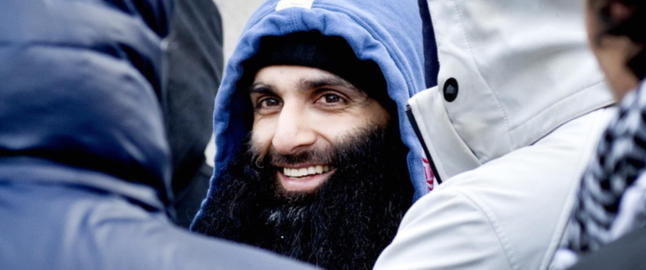 Politiet trodde Bhatti hadde pistol