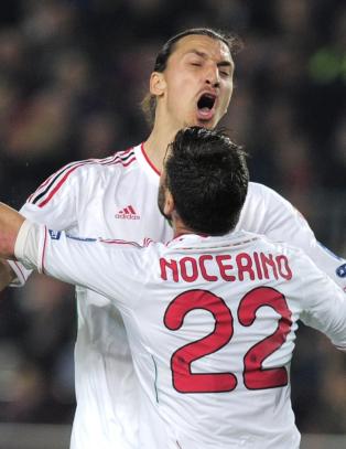 Zlatan skadet h�nda da han ga Nocerino �high five�