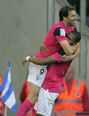Van Nistelrooy f�r ikke v�re med til EM
