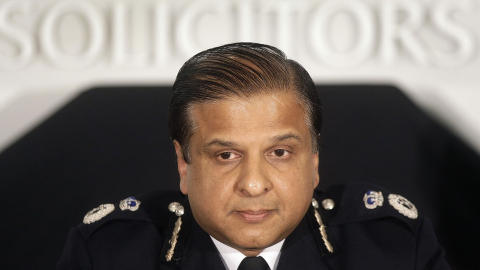 IKKE OVERRASKET: Tidligere politileder Tarique Ghaffur. Foto: AFP PHOTO/Shaun Curry/NTB Scanpix IKKE OVERRASKET: Tidligere politileder Tarique Ghaffur. Foto: AFP PHOTO/Shaun Curry/NTB Scanpix