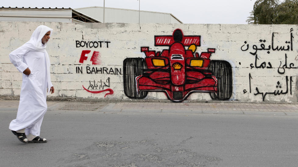 URO: Tidligere verdensmester Damon Hill er blant dem som har bedt formel 1-sjefene vurdere � avlyse Bahrain Grand Prix.Foto: SCANPIX/REUTERS/Hamad I Mohammed