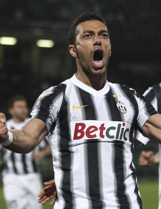 Juventus til topps etter Milan-feilskj�r