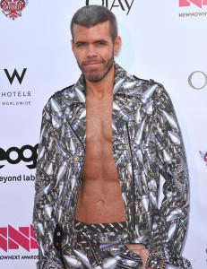 Sjekk Perez Hiltons utrolige forvandling