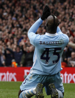 Balotelli kan bli kastet ut av Italias landslag