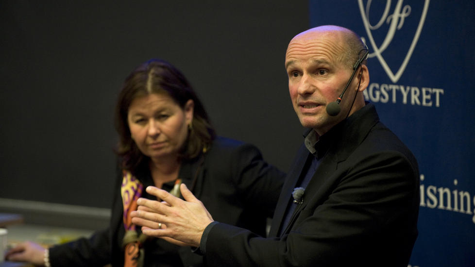 HAR TILGANG TIL OPPTAK: Anders Behring Breiviks advokater Geir Lippestad og Vibeke Hein B�ra har tilgang til titalls timer med samtaler Breivik har hatt med psykiaterne som legger fram rapport tirsdag. Foto: Tor Erik H. Mathiesen