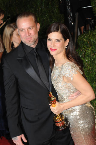 TOK SLUTT: Etter fem �r som mann og kone, s�rget Jesse James' utroskap for brudd mellom ham og Sandra Bullock. Foto: Stella Pictures