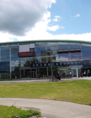 Eldre mann filmet barn i sv�mmehall i Drammen