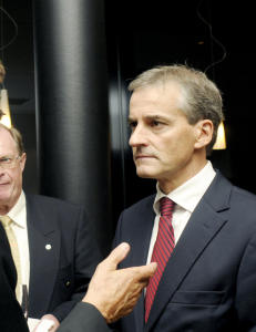 Derfor er Jonas Gahr Støre inhabil