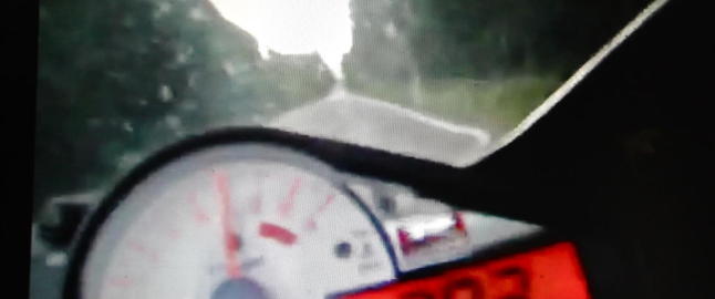 Sinnssyk r�kj�rervideo ga UP fartssjokk
