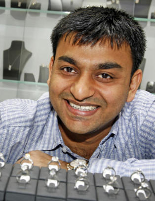 St�vsuger �n gang i �ret - samler opp �n kilo gull