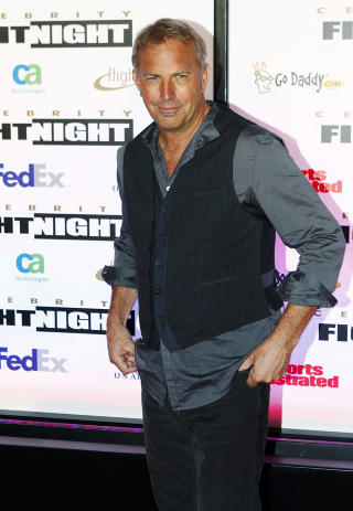 FILMHELT: Kevin Costner og Witney Houston spilte hovedrollen i «The Bodyguard» fra 1992. Nå avslører filmstjernen at han planla å lage en oppfølger med avdøde prinsesse Diana. Foto: Stella Pictures FILMHELT: Kevin Costner og Witney Houston spilte hovedrollen i «The Bodyguard» fra 1992. Nå avslører filmstjernen at han planla å lage en oppfølger med avdøde prinsesse Diana. Foto: Stella Pictures