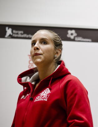 Sola-spiller sl�tt bevisstl�s i kamp