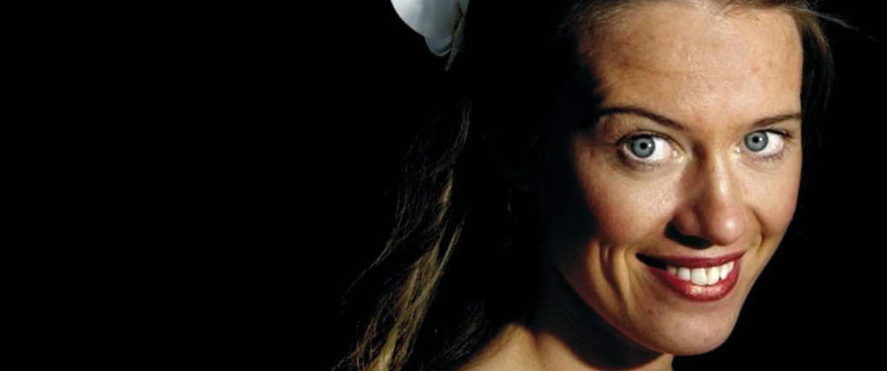 Hun f�r til alt i denne boka
