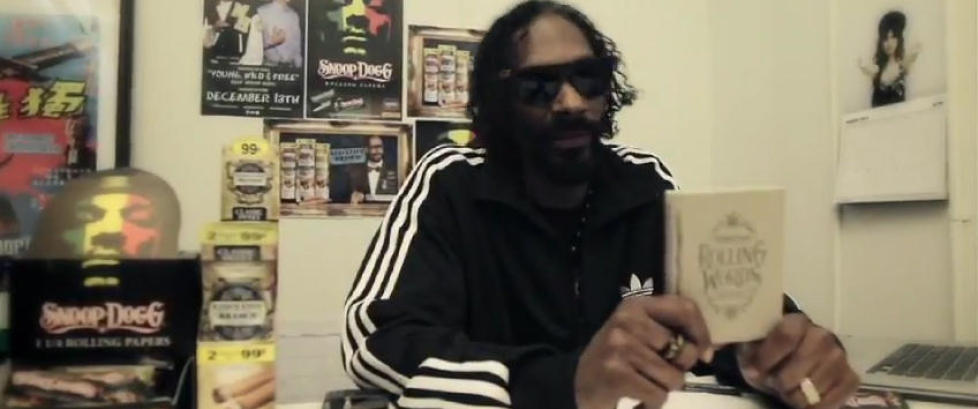 Snoop Dogg gir ut bok av jointpapir