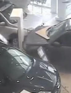 Tobarnsfaren klikka da han m�tte vente 20 minutter