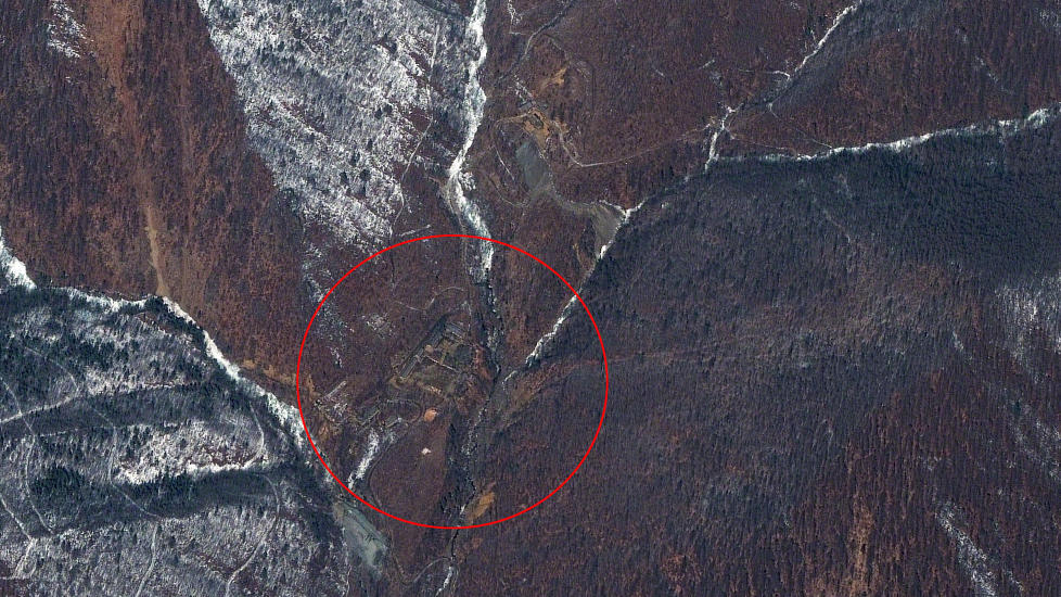 PR�VESPRENGNING: Nord-Korea gj�r seg klar til en underjordisk atompr�vesprengning i Punggye-ri-omr�det, if�lge s�rkoreansk etteretning. De baserer p�standen p� utgravinger av horisontale tunneler i omr�det, hvor det ogs� ble foretatt pr�vesprengninger i 2006 og 2009. Foto: Digital Globe/Reuters/Scanpix
