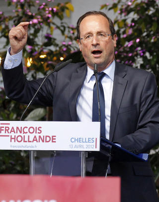 AVSLØRTE BLØFFEN: Sarkozys hovedmotstander i den franske presidentvalgkampen, sosialisten Francois Hollande, fant ut at besøket på Fukushima aldri fant sted, og stilte presidenten til veggs. Foto: REUTERS / NTB SCANPIX AVSLØRTE BLØFFEN: Sarkozys hovedmotstander i den franske presidentvalgkampen, sosialisten Francois Hollande, fant ut at besøket på Fukushima aldri fant sted, og stilte presidenten til veggs. Foto: REUTERS / NTB SCANPIX