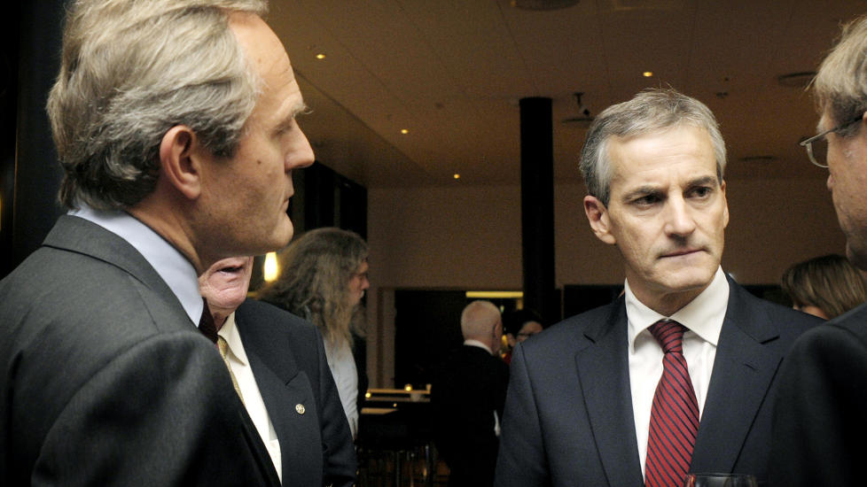 KRTISKE: Mange er kritiske etter avsl�ringer om pengebevilgninger. Her fra venstre: Felix Tschudi og Jonas Gahr St�re. Foto: Bente Bjercke