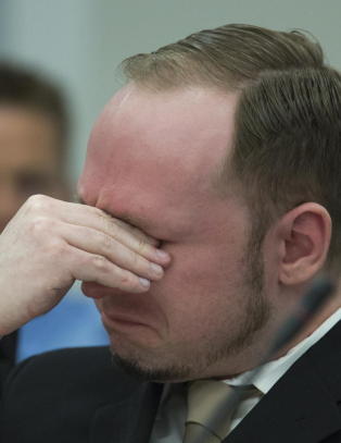 Breivik gr�ter for seg selv