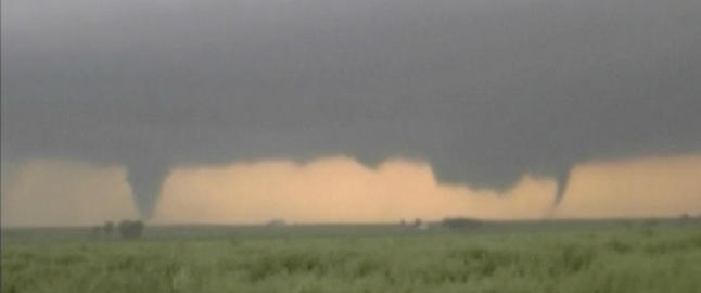 Fanget tvilling-tornadoer p� film