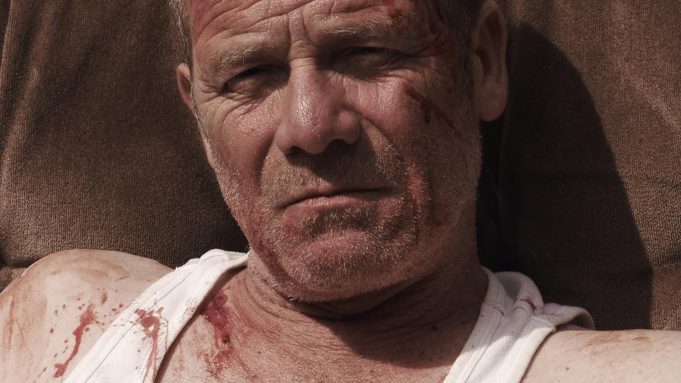RASENDE: Joe (Peter Mullan) tyranniserer sine omgivelser i Paddy Considines debutfilm, �Tyrannosaur�.