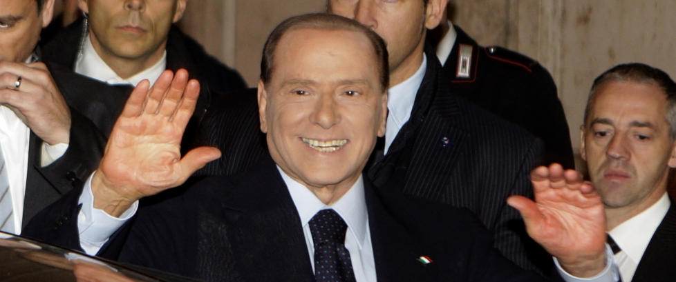 - Kvinner i nonnekostymer strippet for Berlusconi