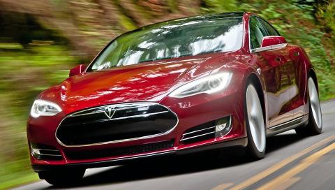 BEGRENSET UTGAVE: Nordmenn som vil ha spesialutgaven Tesla Model S Signature må punge ut med 230 000 kroner i depositum. FOTO: Tesla BEGRENSET UTGAVE: Nordmenn som vil ha spesialutgaven Tesla Model S Signature må punge ut med 230 000 kroner i depositum. FOTO: Tesla