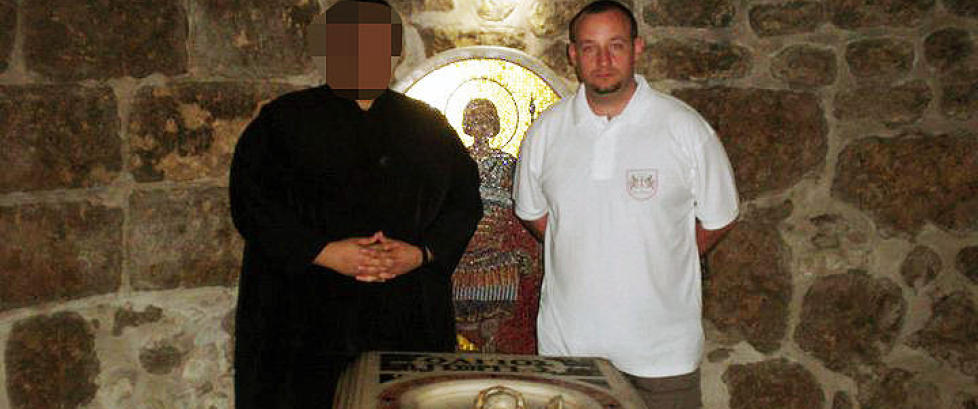 - Jeg er overbevist om at Breivik er med i en st�rre gruppe