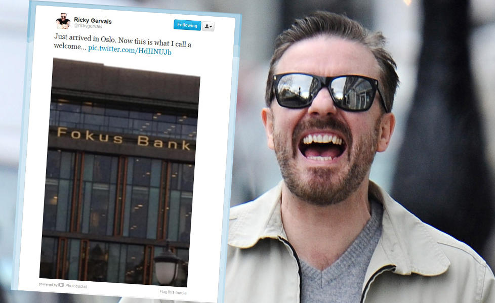 SP�KTE OM NORSK BANK: Den britiske stjernekomikeren Ricky Gervais skal denne helga holde to show p� Folketeateret i Oslo. F�r det tar han seg imidlertid tid til � sp�ke litt om norske Fokus Bank p� Twitter. Foto: Stella Pictures / Faksimile Twitter