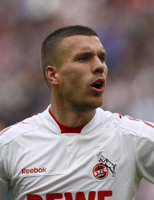 Podolski klar for Arsenal