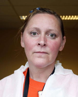  REAGERER:  Kari Lutro hadde h�pet � slippe skittent�ysvask med medeier Trude Mostue. Foto: Per Fl�the