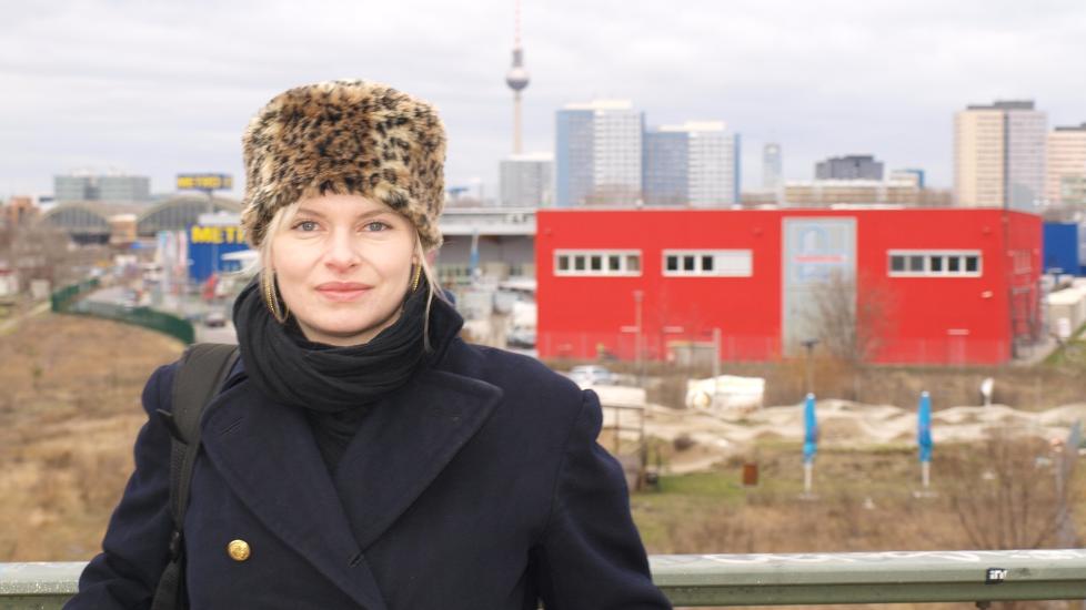 NYFORLOVET OG NYK�RET VINNER: Ellen Sofie Mosebekk sjarmerte b�de forloveden og juryen i Dagbladets Magnet-konkurranse. Foto: Privat