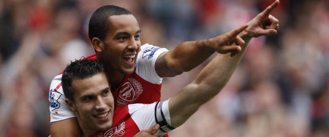 Van Persie stemt fram som årets spiller av kollegene