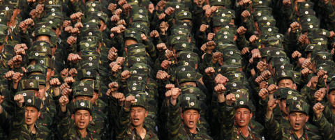 Nord-Koreas milit�re truer med � legge Seoul i ruiner