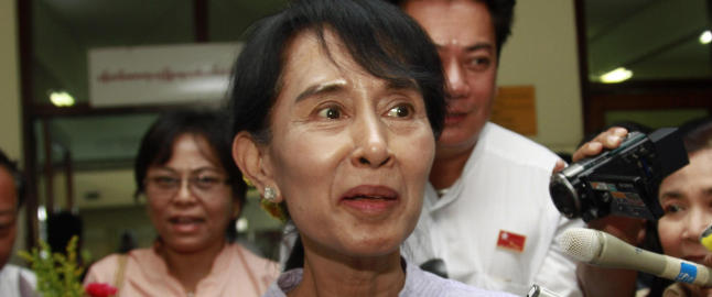 Suu Kyi boikottet parlamentsmøte