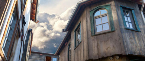 Nå kan du bo som en sjørøver i byen til Kaptein Sabeltann