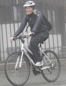 Kj�rte du forbi denne dama p� vei til jobb i dag?