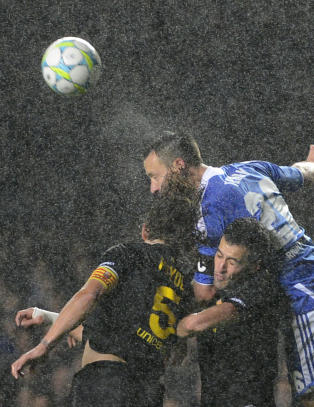- Jeg f�r heller sl� av hvis det blir for ille