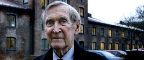 Gunnar «Kjakan» Sønsteby tildelt Forsvarets Hederskors