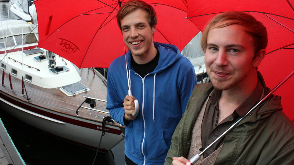 ALBUMDEBUTANTER: Per Arne Ferner (t.v.) fra Oslo og Per Gunnar Juliusson fra Link�ping i Sverige etter at de hadde vunnet JazzIntro-finalen i Molde i 2010. N� er debutalbumet her, og hvilken debut! FOTO: KJELL HERSKEDAL/NTB scanpix