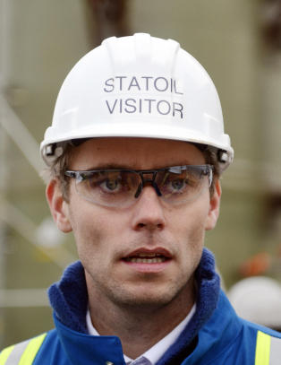 Nekter � h�re p� milj�ekspertene