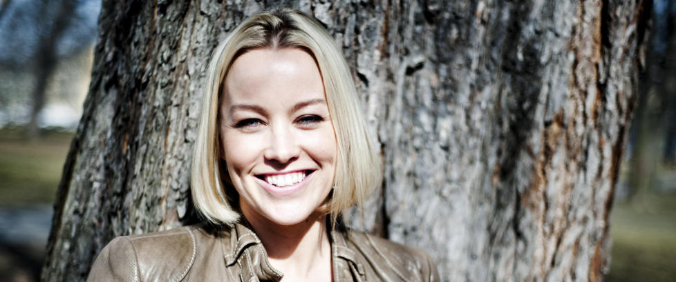 Hanne Sørvaag poserer toppløs for manneblad