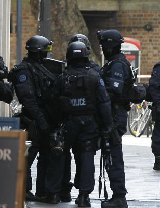 Mann arrestert etter bombedrama i London