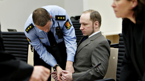 OVERSETTES: Breivik har både i retten og i avhør sagt at et hovedmål med 22. juli var å spre kompendiet - det såkalte manifestet - som han har klippet og limt sammen av en rekke antiislamistiske tekster. Manifestet oversettes nå av russiske støttespillere. Foto:Nina Hansen / Dagbladet OVERSETTES: Breivik har både i retten og i avhør sagt at et hovedmål med 22. juli var å spre kompendiet - det såkalte manifestet - som han har klippet og limt sammen av en rekke antiislamistiske tekster. Manifestet oversettes nå av russiske støttespillere. Foto:Nina Hansen / Dagbladet