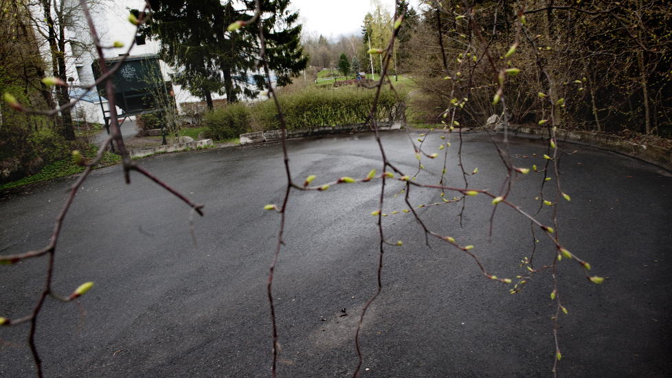 POLSK STATSBORGER: P� denne snuplassen i Sondrevegen p� Montebellom ble en mann funnet drept i en bil. Foto: Thomas Haugersveen / Dagbladet