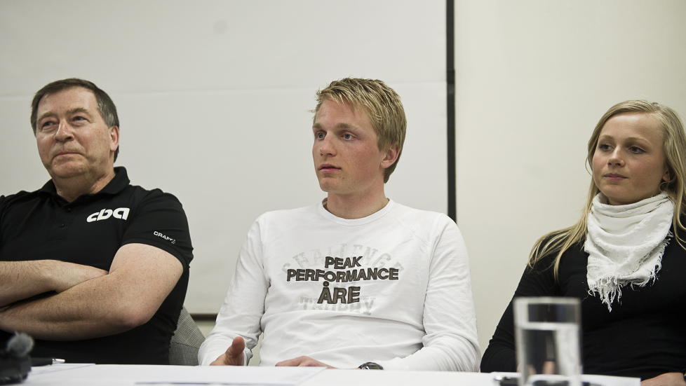SKILLER LAG: Team CBA-sponsor Rolf Hauge (t.v.) avslutter samarbeidet med H�vard og Hege B�kko, som skal tilbake til det norske landslagets opplegg. Foto: Aleksander Andersen / NTB scanpix